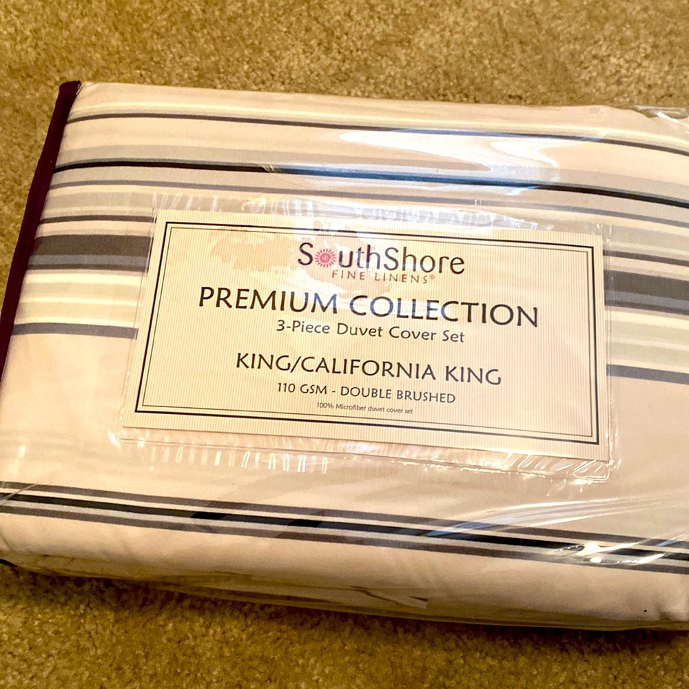 NWT king duvet set